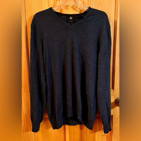 Calvin Klein Blue Extra Fine Merino Wool Knitwear V Neck SZ L Tailored Classic - Picture 4 of 13